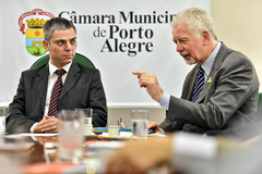 José Fortunati (d) participará de congresso em Rosário