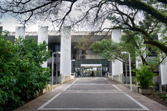 A entrada da Câmara Municipal de Porto Alegre