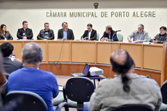 Vereadores receberam representantes da comunidade e do Executivo  Foto: Elson Sempé Pedroso/CMPA