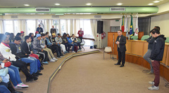 Cassio pediu a estudantes que se informem sobre os candidatos Foto: Tonico Alvares/CMPA