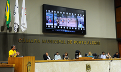 O debate ocorreu na noite de quinta-feira no Plenário Otávio Rocha