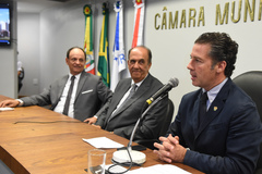 Valter Nagelstein (d), José Naja Neme da Silva e João Bosco Vaz (e)
