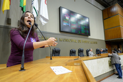 A vereadora Fernanda Melchionna (PSOL) defendeu o projeto