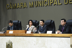 Leandro Paulsen, a vereadora Comandante Nádia, Alexandre Isbarola e Bruno Amorim Carpes (d)