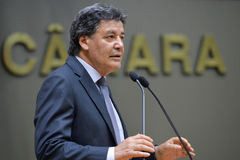 Vereador Cassiá Carpes no Plenário Otávio Rocha 