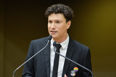 Victorino é o mais jovem vereador da Câmara e militante da causa LGBT