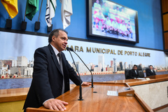 Vereador Paulinho Motorista (PSB), proponente.