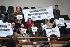 Moradores do Bairro Petrópolis fizeram manifestação a favor da proposta