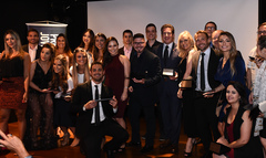 Vereadores Nagelstein e Mendes Ribeiro com os demais premiados e homenageados pelos jovens empresários