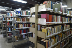 Acervo do setor conta com aproximadamente 4.500 livros e 5.600 fascículos de periódicos