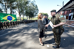 Mônica Leal recebeu distinção do Exército Brasileiro