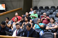 Trabalhadores do Terminal Triângulo, na Assis Brasil, acompanharam sessão desta quinta-feira