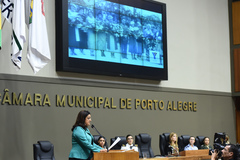 Maria Inês Schultz, da ACM, destacou na tribuna do Plenário Otávio Rocha a trajetória da entidade