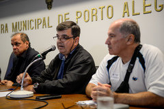 Vereador José Freitas (ao microfone) foi o proponente da reunião