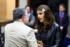 Manuela D'Ávila (na foto, com Guilherme Socias Vilella) foi vereadora e deputada