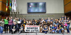 Escola da Lomba do Pinheiro atende alunos da Lomba desde 1984