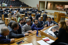 Presidente Mônica Leal (PP) com lideranças na Câmara