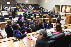 Sessão foi realizada no Plenário Otávio Rocha, da Câmara Municipal
