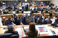 Presidente Mônica Leal com lideranças 