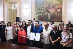 Sanção da lei ocorreu no Paço Municipal, sede da Prefeitura de Porto Alegre
