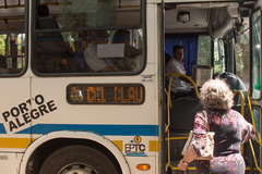 Eliminação da função de cobrador nos ônibus será gradual