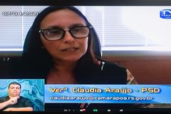 Vereadora Cláudia Araújo na sessão desta quarta-feira