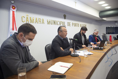 Secretários adjunto do Desenvolvimento Econômico, Vicente Perroni, e da Segurança, Mario Ikeda, marcaram presença na reunião