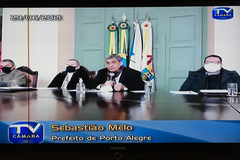 Prefeito Sebastião Melo com os secretários Cássio Trogildo e Rodrigo Fantinel (E) e o diretor-presidente do Previmpa, Rodrigo Costa