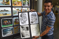 Luís Carlos exibe desenhos que retratam animais, rostos e paisagens