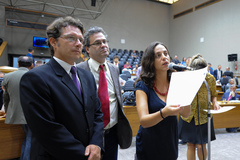 Vereadores Fraga, Robaina e Melchionna no plenário da Câmara Municipal