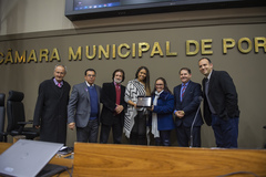 Vereadores recebem homenagem em alusão aos 250 anos da Câmara Municipal de Porto Alegre.