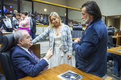 Vereadores Idenir Cecchim, Fernanda Barth e Aldacir Oliboni durante a sessão de hoje