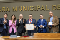 Sessão Solene de outorga de título de Cidadão de Porto Alegre a Antonio Ortiz Romacho teve proposição do vereador Idenir Cecchim (MDB)