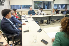 Reunião tratou também sobre as más condições da Pousada Garoa. Na imagem, a manifestação de Carlos da Silva, do Jornal Boca de Rua