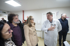 O coordenador da Enfermagem, Fábio Silva, conduziu os membros da Cosmam na visita às unidades do Hospital Vila Nova