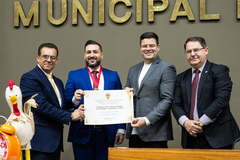 Sessão Solene de outorga do título de Cidadão de Porto Alegre ao senhor Alexandre Castilho Gamon, proposta pelo vereador Alvoni Medina.