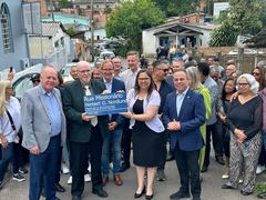 Rua Missionário Herbert G. Nordlund é nomeada na Agronomia