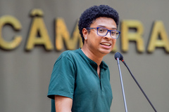 Sessão Solene Alusiva a Semana da Consciência Negra homenageou Clubes Sociedade Floresta Aurora e a Associação Satélite Prontidão. Na foto, o membro do Movimento Coletivo, Airton Silva.