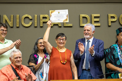 Sessão Solene de Outorga do Diploma de Honra ao Mérito à Baba Diba de Iyemonja, AEPPA – Associação de Educadores Populares de Porto Alegre, Helenir Aguiar Schürer e Antônio Viana Carboneiro. Proposta do vereador Engenheiro Comassetto.